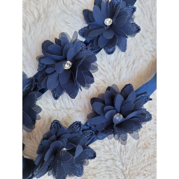 Navy flower headband - Picture 16 of 16